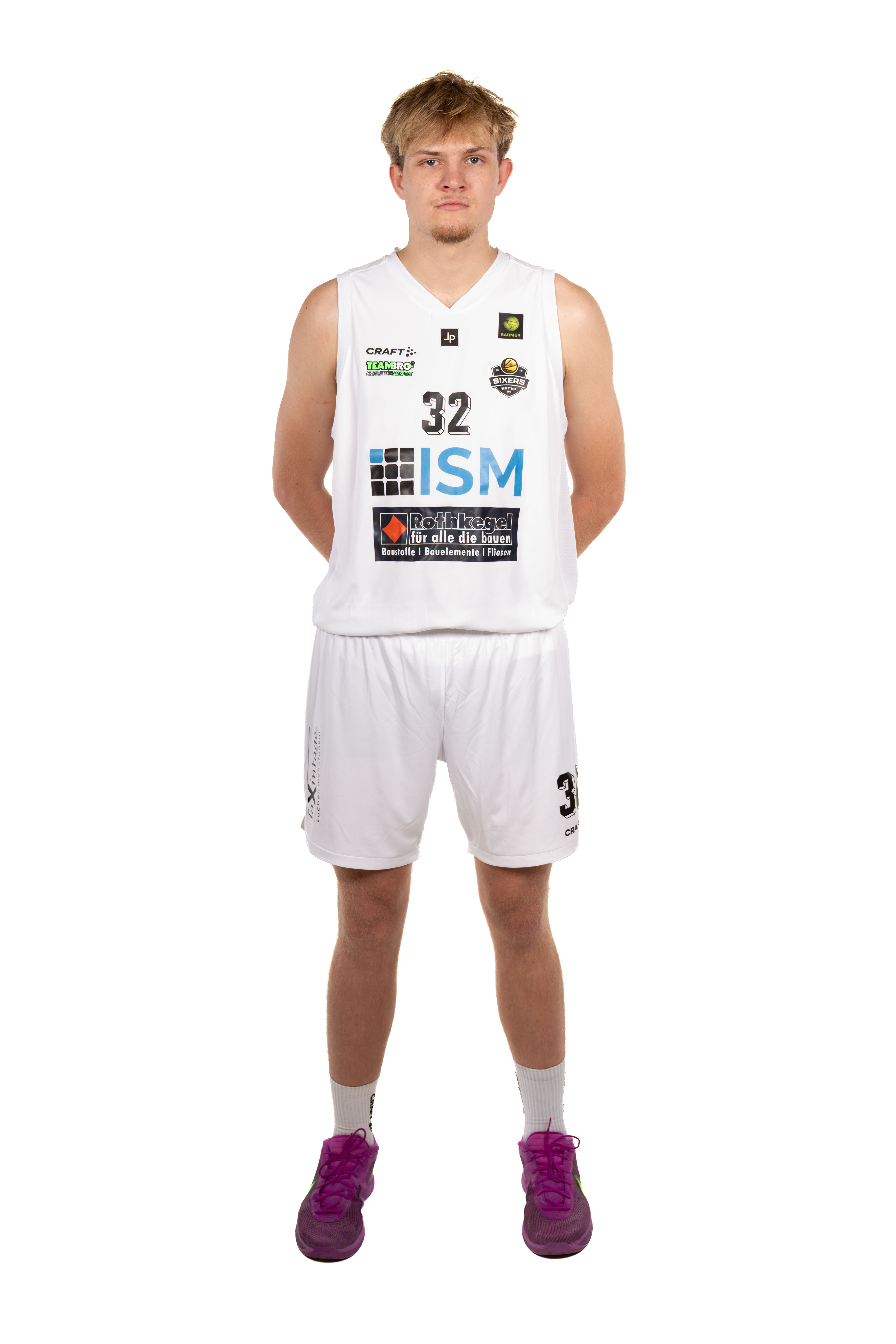 32_Sock_Ganzkörper_BSW-Sixers_18Sep2026-2179.jpg